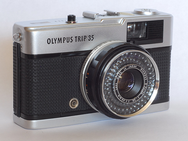 Favourite Cameras: Olympus Trip 35 - Film AdvanceFilm Advance