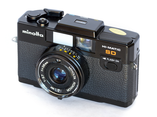 Favourite Cameras: Minolta Hi-Matic SD - Film AdvanceFilm Advance